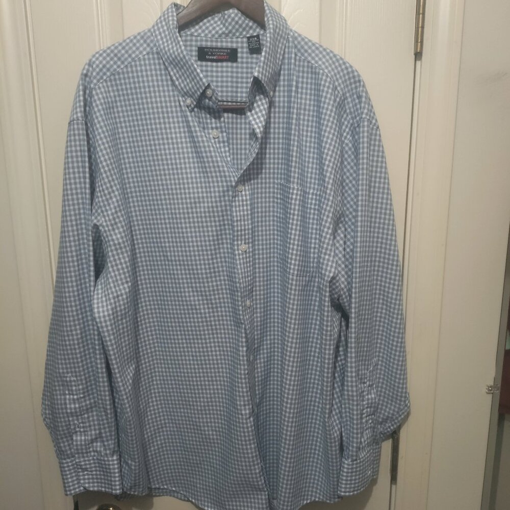 Roundtree and Yorke Travel Smart 2XB Blue White Check Button Up EUC
